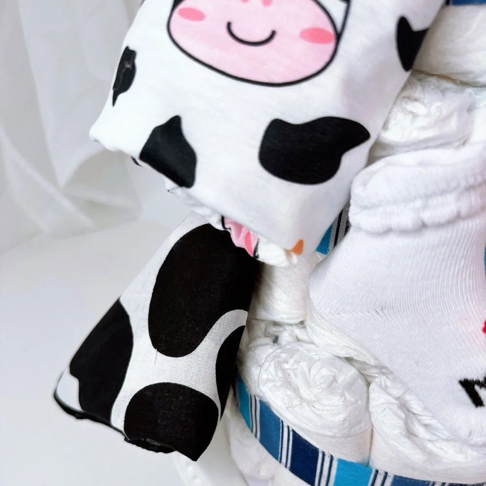 Cow Diaper Cake, Farm Baby Shower, Farm Theme